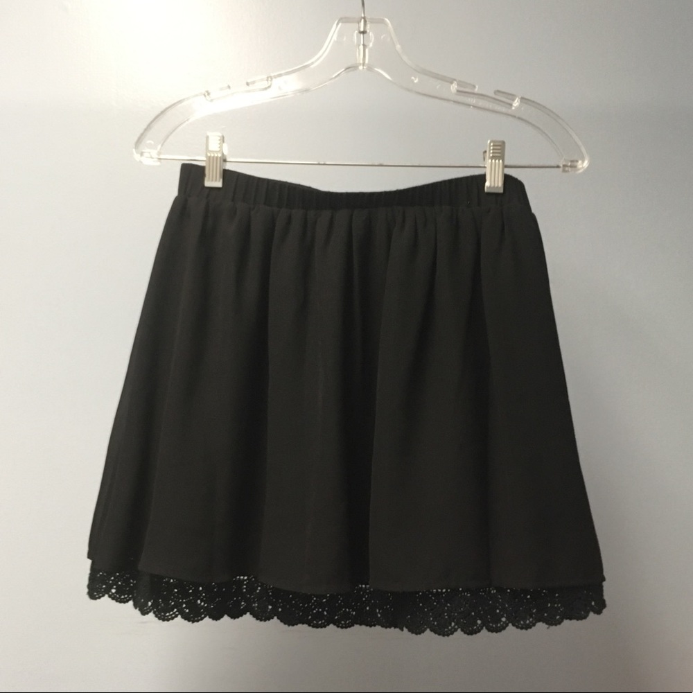 Decree black skirt